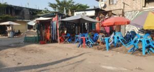 Article : Kinshasa : Entre bars et églises, comment vivent les enfants dans les parcelles avoisinantes ?